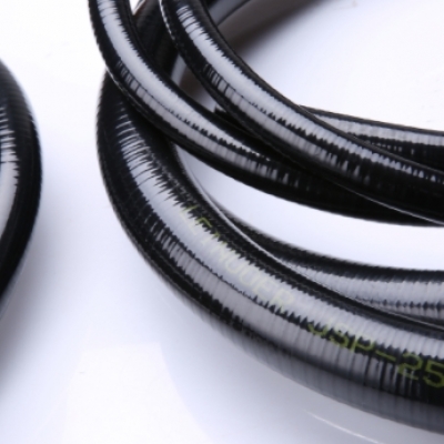 食品機械頻繁清潔，什么軟管耐沖又耐腐蝕？