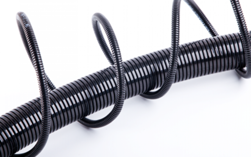 工業自動化線纜防護升級方案：三款耐用型軟管應對磨損斷裂挑戰